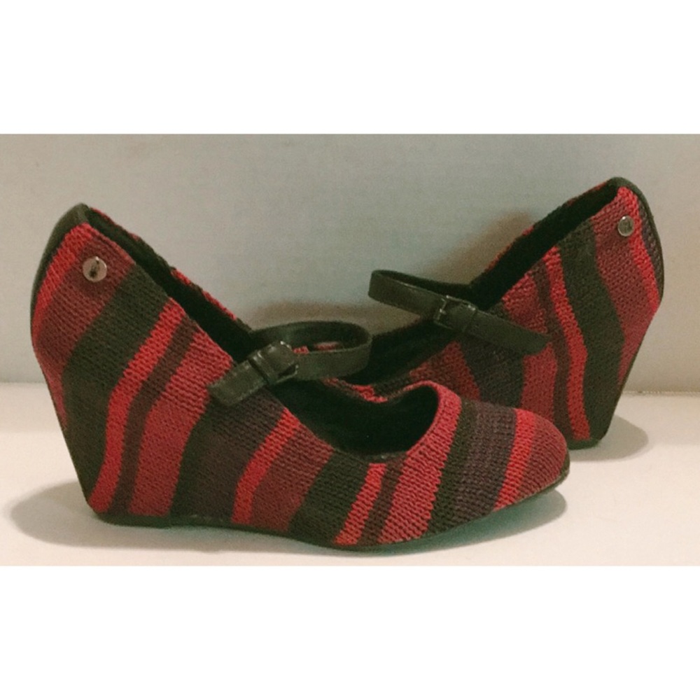 THE SAK Red STRIPED MaryJane KNIT WEDGE EUC SZ 9